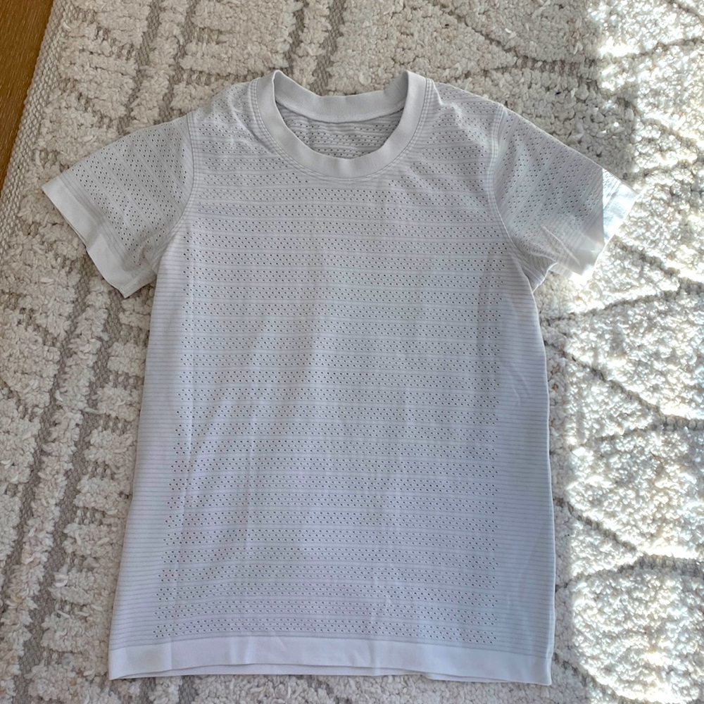 Lululemon white tee